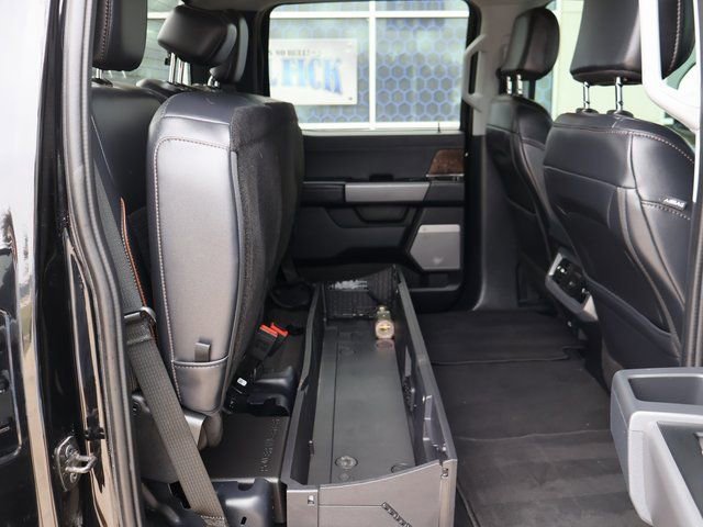 Certified 2025 Ford F350 Lariat w/ Chrome Package image 17