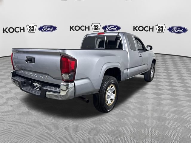 Used 2018 Toyota Tacoma SR5 AWD/4WD image 8