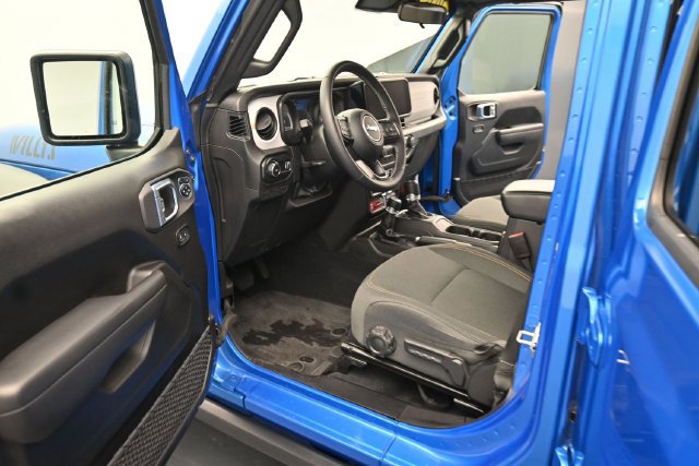 Used 2025 Jeep Wrangler Unlimited Sport AWD/4WD image 24