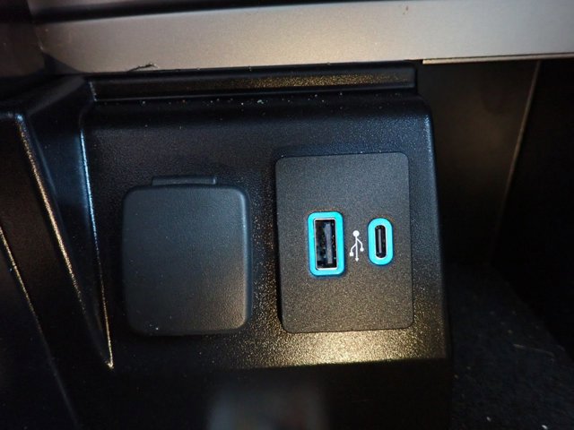 Certified 2023 Ford Explorer ST-Line w/ Class IV Trailer Tow Package image 21