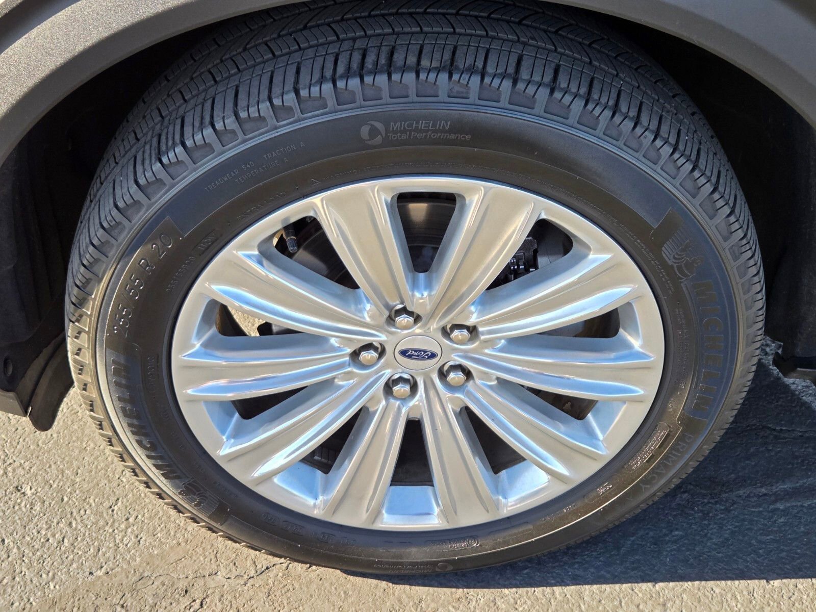 Certified 2024 Ford Explorer Limited w/ Equipment Group 301A image 9