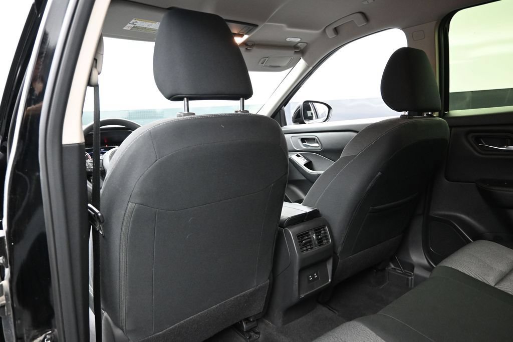 Used 2024 Nissan Rogue SV AWD/4WD image 18