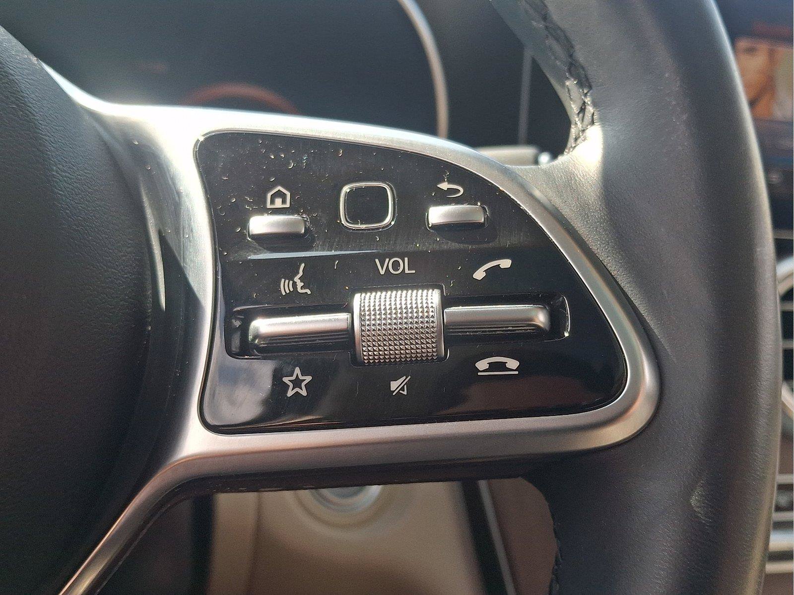 Used 2021 Mercedes-Benz GLC 300 4MATIC image 20