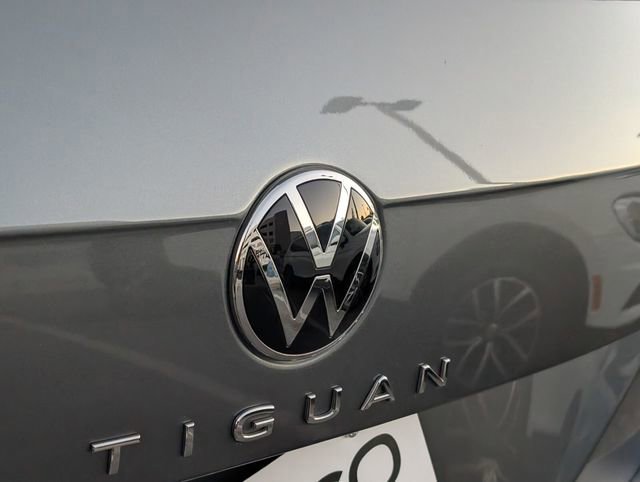 Used 2023 Volkswagen Tiguan SE image 11
