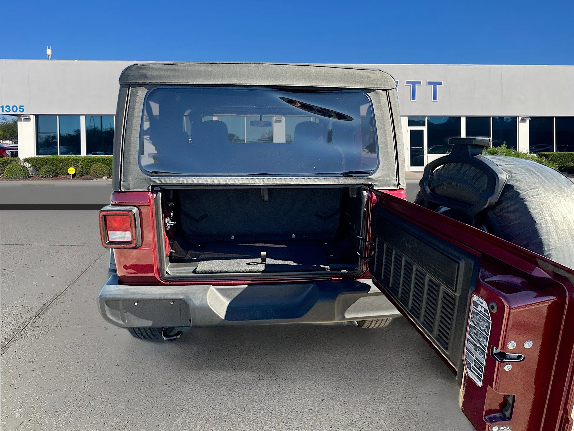 Used 2021 Jeep Wrangler Sport image 23