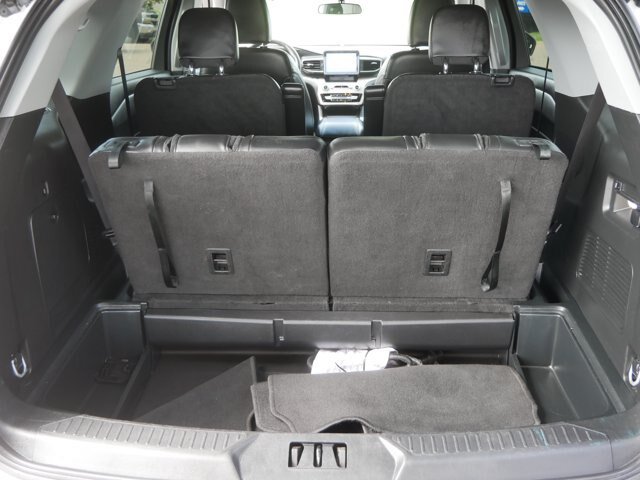 Certified 2024 Ford Explorer XLT AWD/4WD image 9