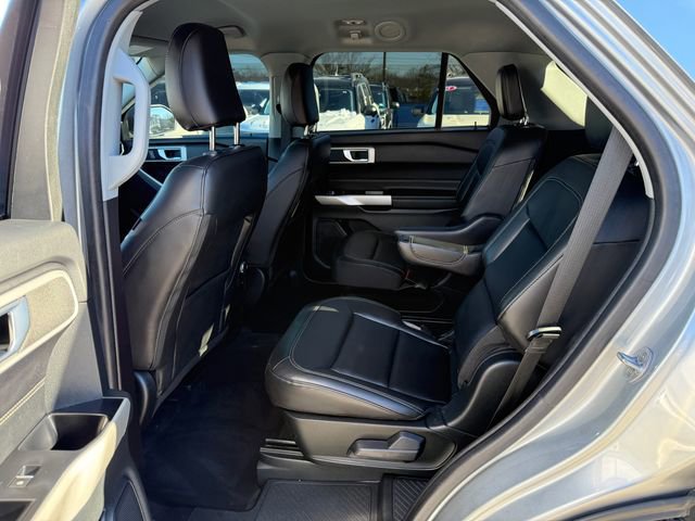 Certified 2022 Ford Explorer XLT w/ Equipment Group 202A image 15