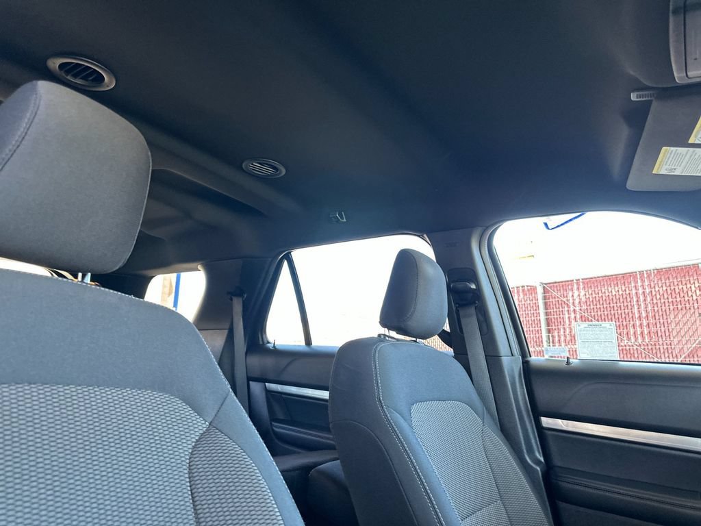 Certified 2019 Ford Explorer XLT w/ Class III Trailer Tow Package AWD/4WD image 17