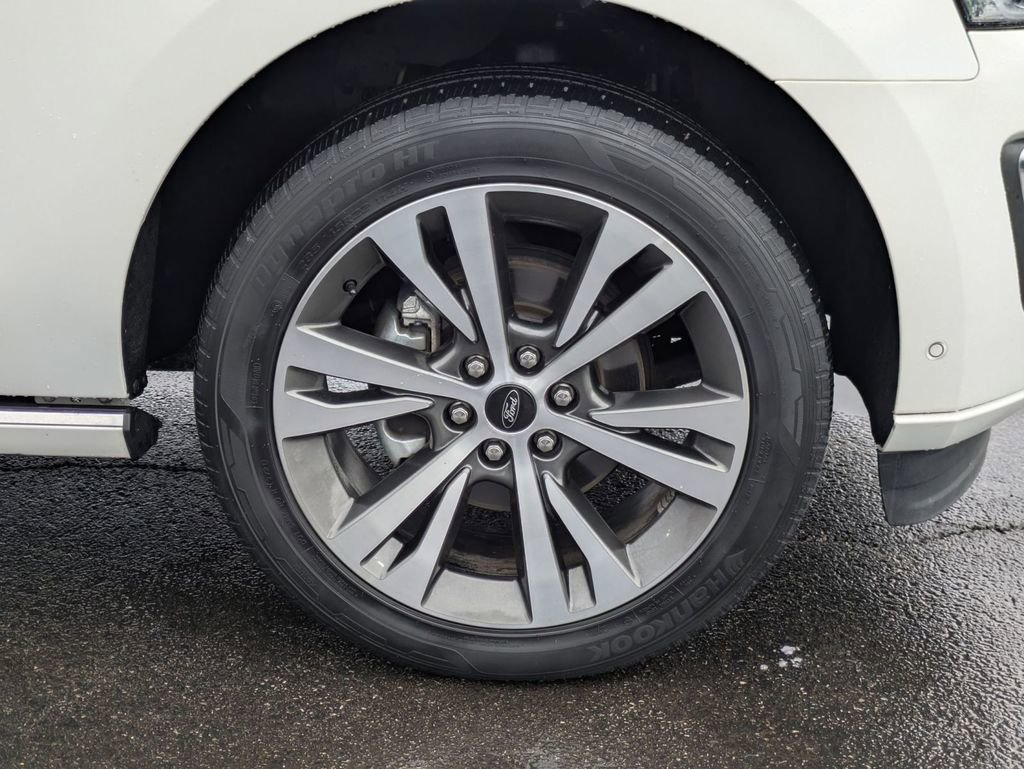 Certified 2021 Ford Expedition Max Platinum image 13