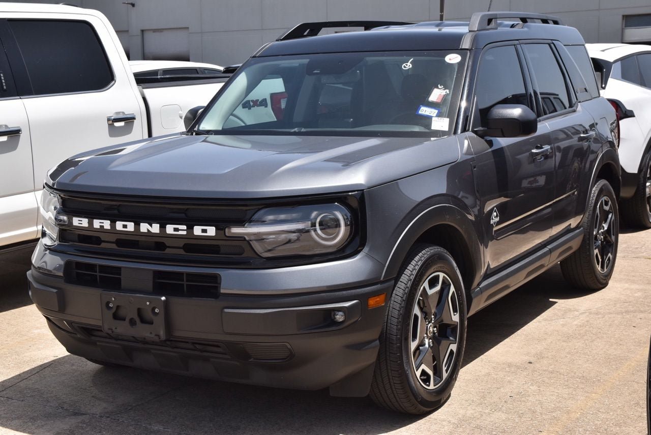 Certified 2023 Ford Bronco Sport Outer Banks w/ Tech Package AWD/4WD image 2