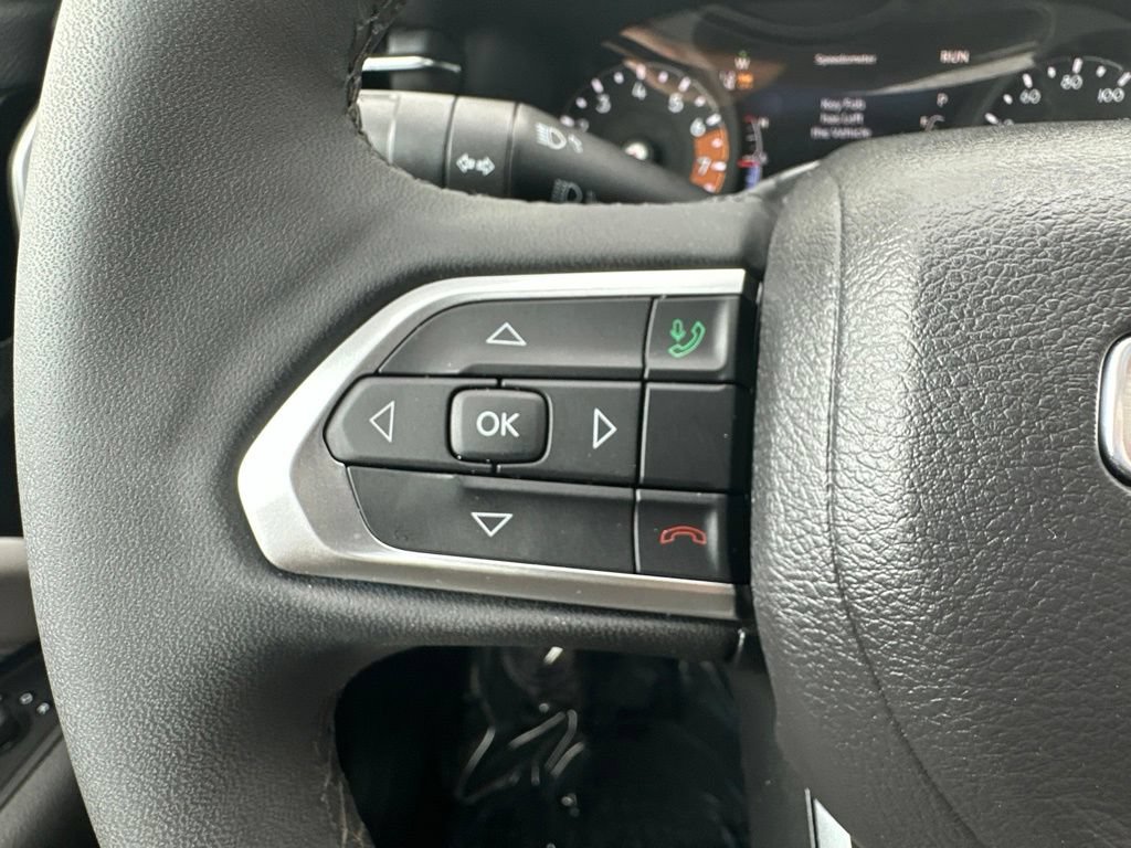 Used 2025 Jeep Compass Limited AWD/4WD image 39