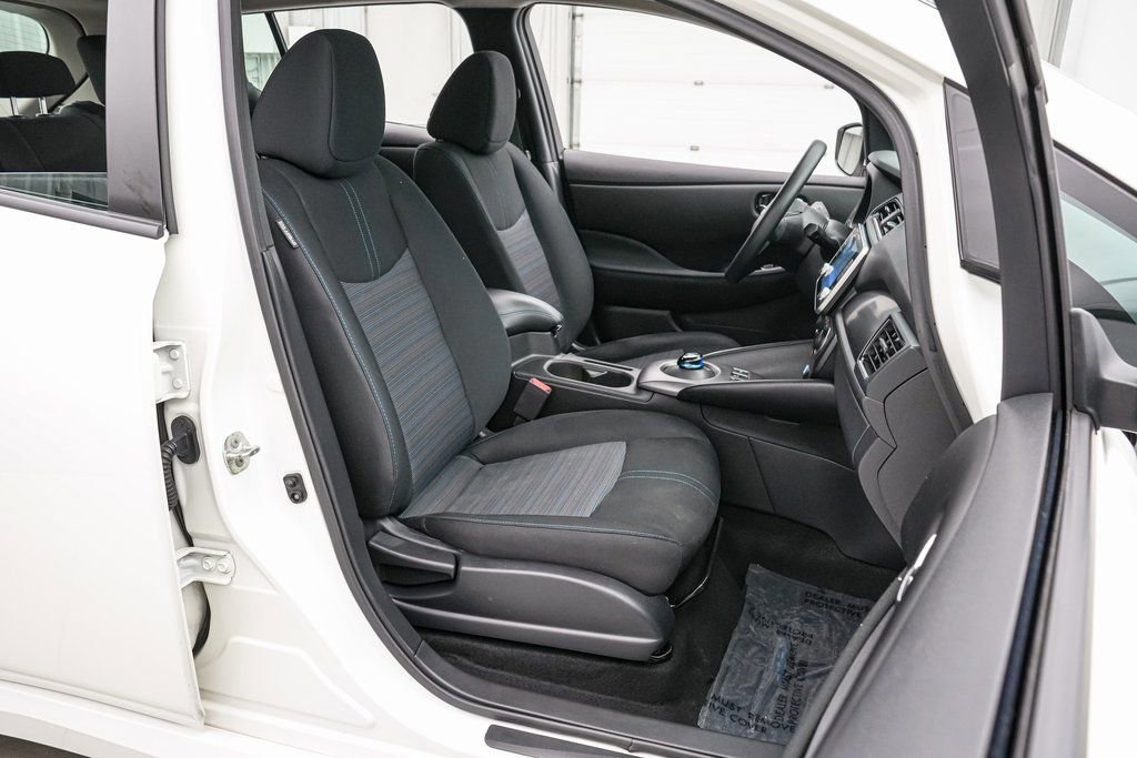Used 2023 Nissan Leaf S image 21