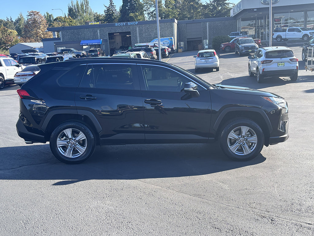 Used 2024 Toyota RAV4 XLE w/ Convenience Package AWD/4WD image 5
