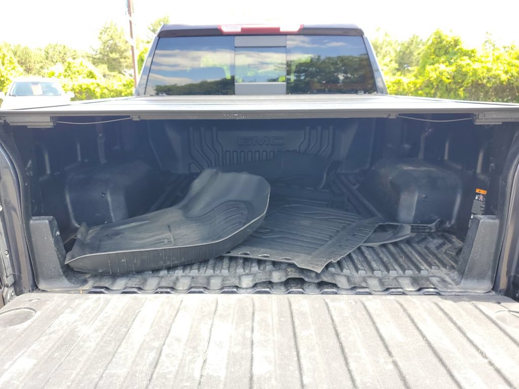 Used 2025 GMC Sierra 1500 Elevation w/ Preferred Package AWD/4WD image 9