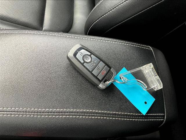 Certified 2022 Ford Escape SEL AWD/4WD image 39
