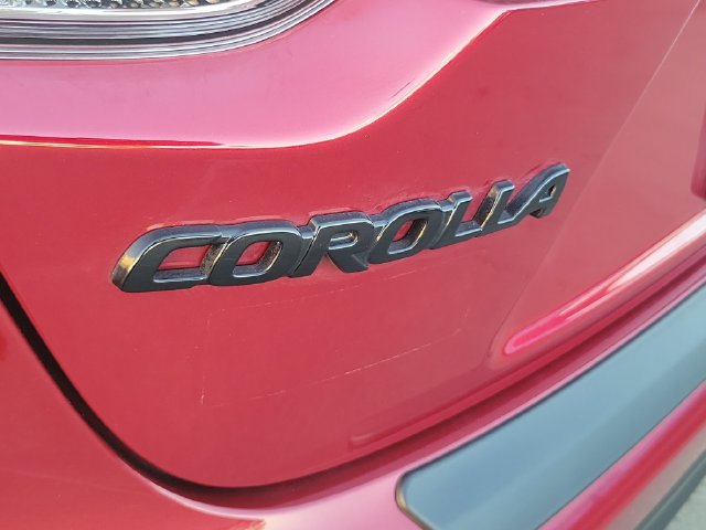 Used 2026 Toyota Corolla LE FWD image 19