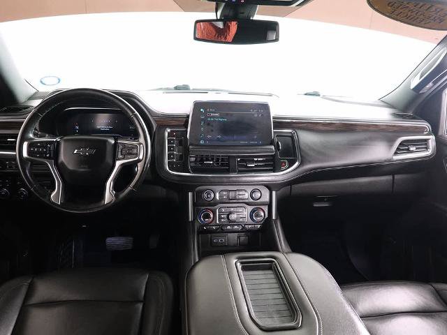 Used 2022 Chevrolet Suburban Z71 w/ Luxury Package AWD/4WD image 2