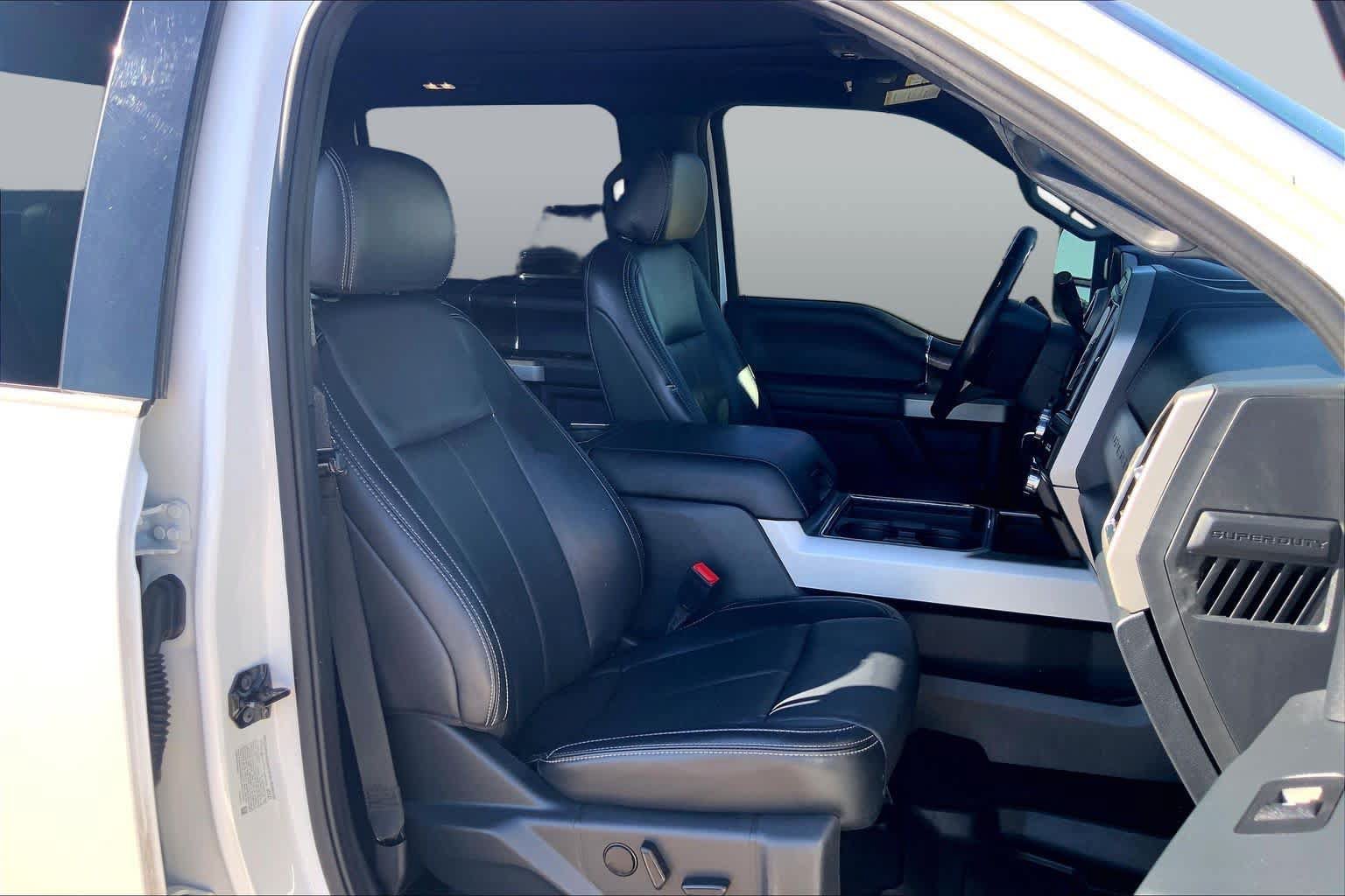 Certified 2022 Ford F250 Lariat w/ Tremor Off-Road Package AWD/4WD image 9