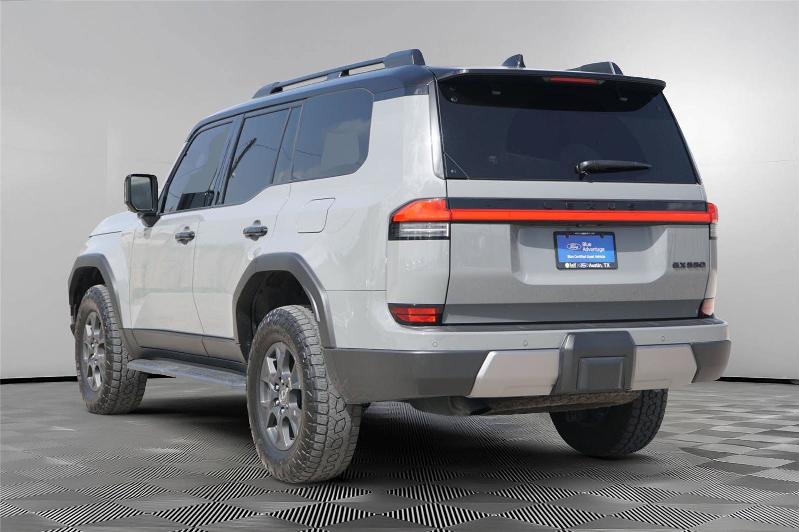 Used 2024 Lexus GX 550 AWD/4WD image 6