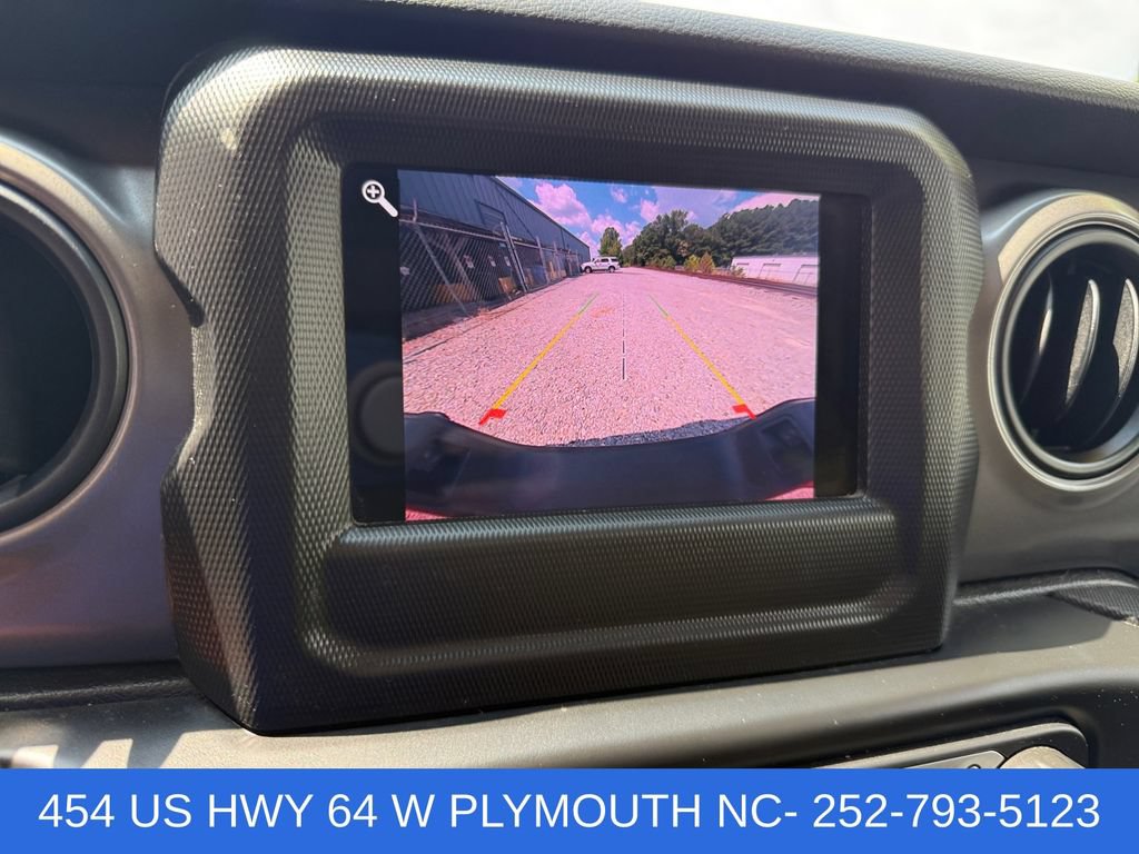 Used 2022 Jeep Gladiator Sport AWD/4WD image 19