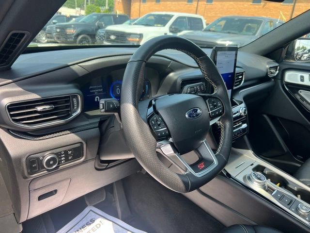 Certified 2023 Ford Explorer ST w/ Equipment Group 401A AWD/4WD image 6