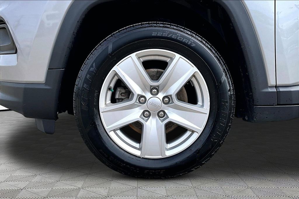 Used 2022 Jeep Compass Latitude w/ Convenience Group AWD/4WD image 9