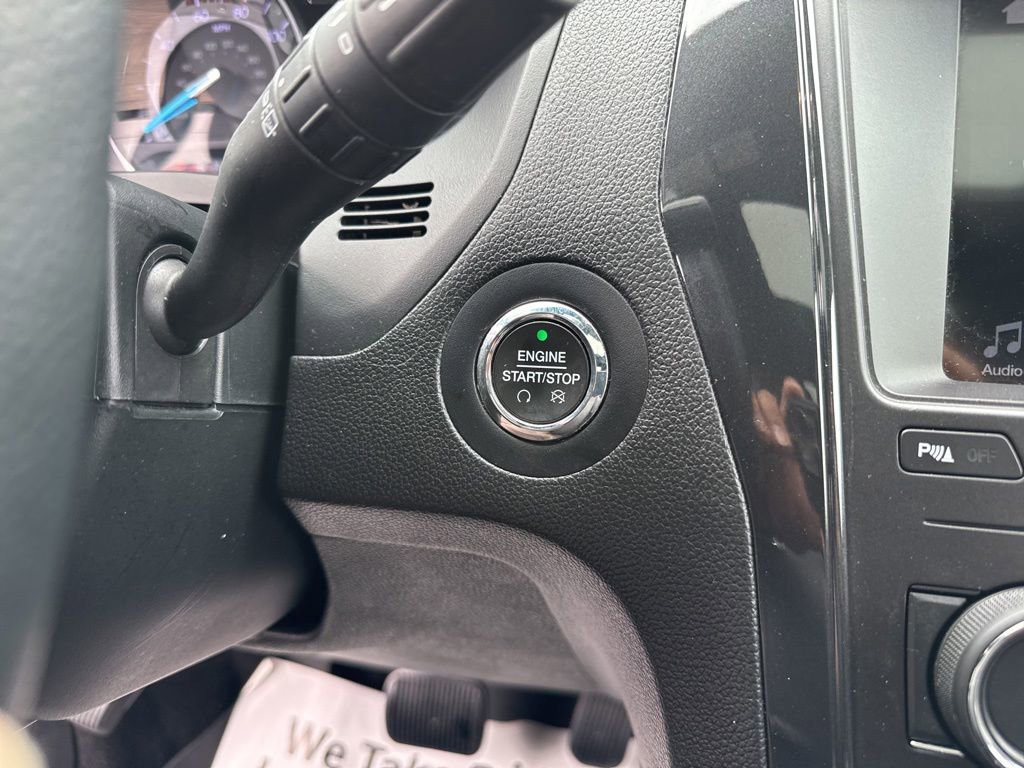 Certified 2019 Ford Explorer XLT w/ Equipment Group 202A AWD/4WD image 19