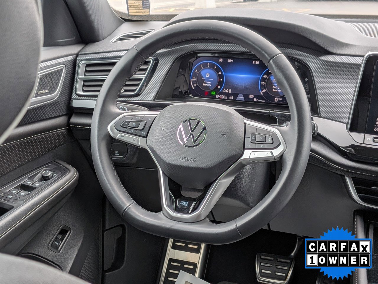 Used 2025 Volkswagen Atlas Cross Sport SEL Premium R-Line AWD/4WD image 19