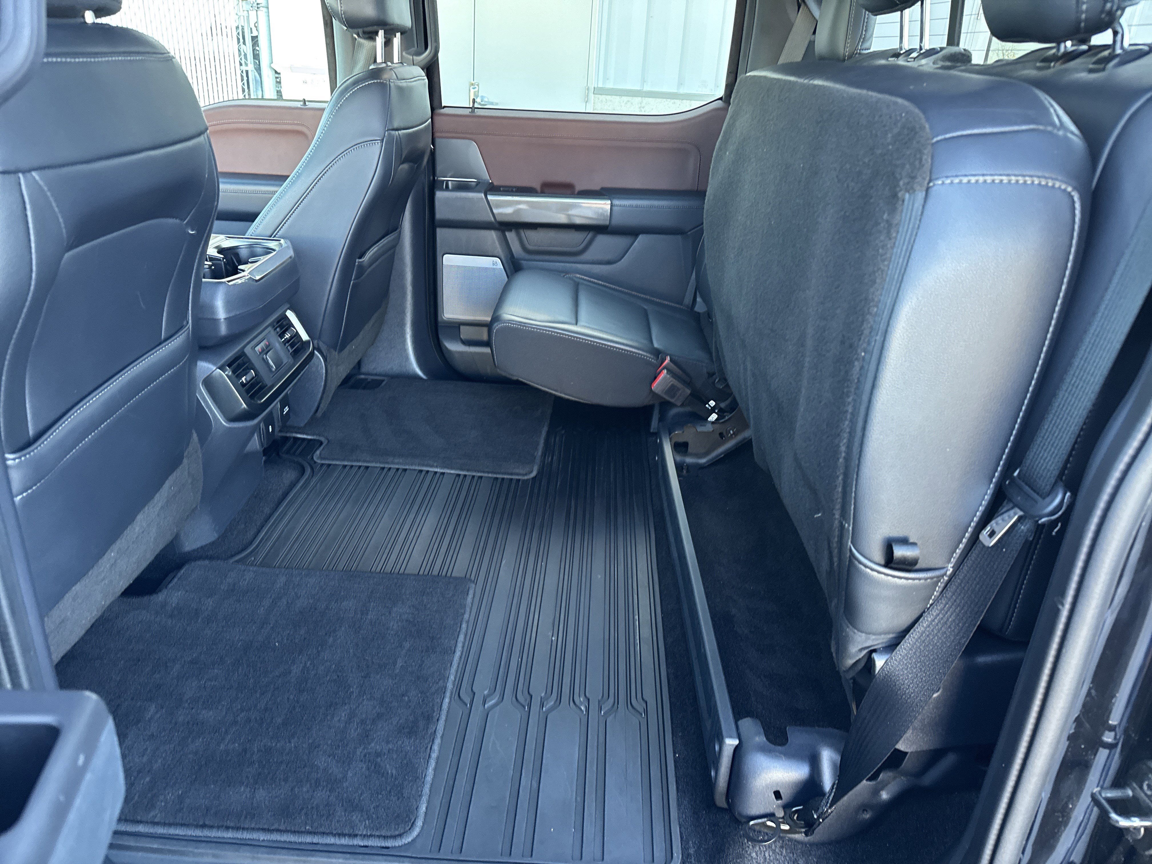 Certified 2021 Ford F150 Lariat w/ Equipment Group 502A High image 38