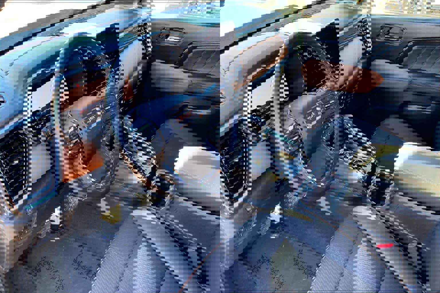 Used 2024 GMC Canyon AT4 image 17