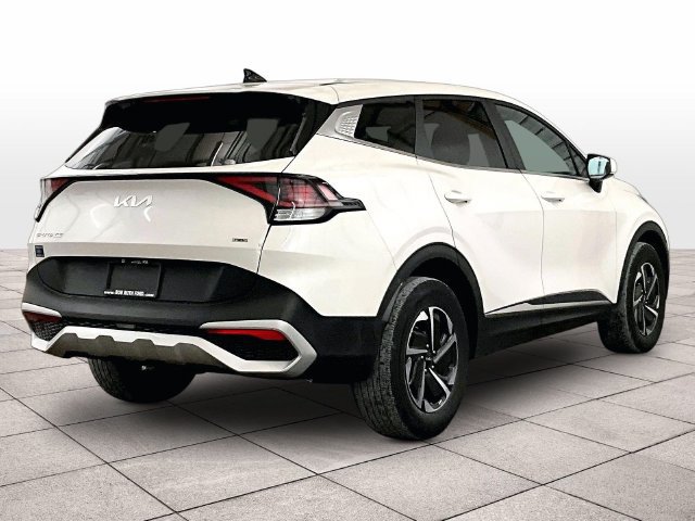 Used 2023 Kia Sportage LX AWD/4WD image 11