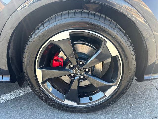 Used 2019 Audi SQ5 Prestige w/ Prestige Package AWD/4WD image 12