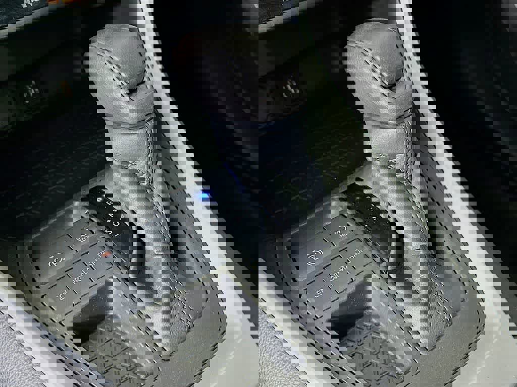 Used 2023 Toyota RAV4 LE image 19