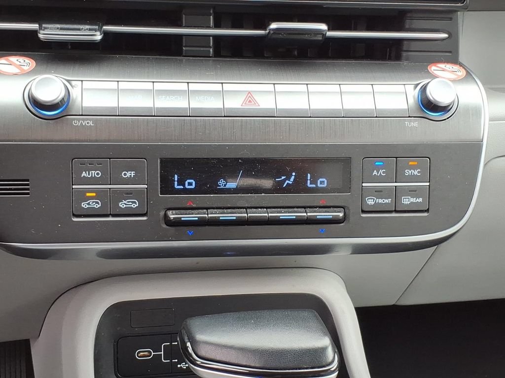 Used 2024 Hyundai Kona SEL AWD/4WD image 20