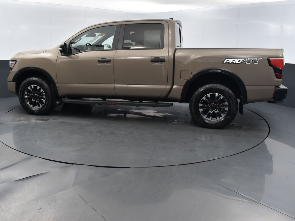 Used 2023 Nissan Titan PRO-4X w/ Pro-4x Convenience Package image 3