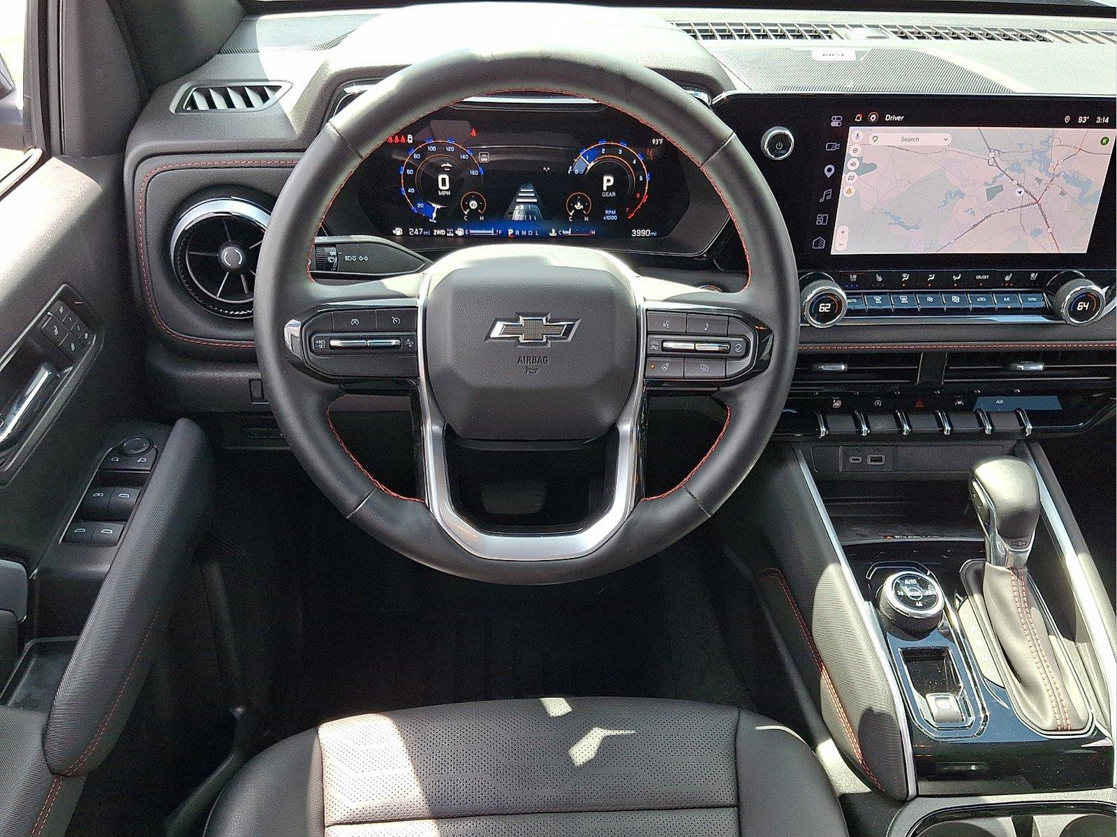 Used 2025 Chevrolet Colorado Z71 w/ Technology Package AWD/4WD image 11