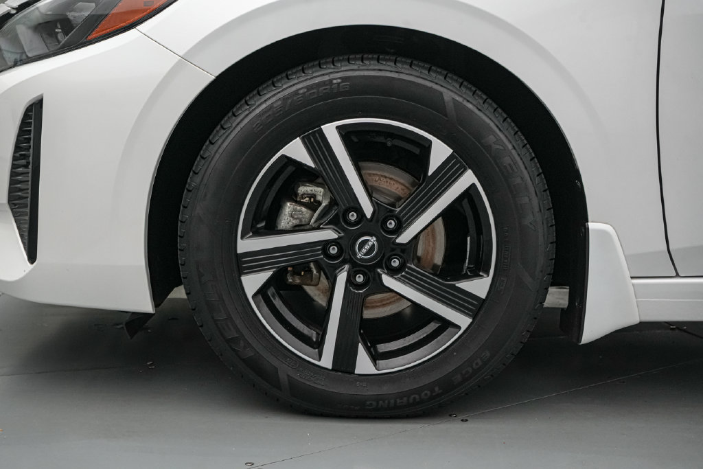 Used 2024 Nissan Sentra SV FWD image 10