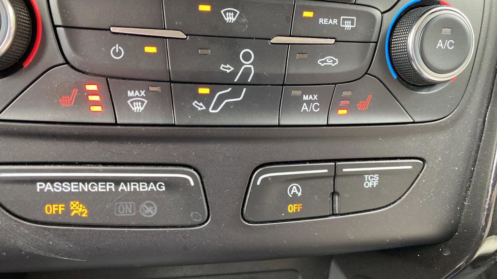 Certified 2017 Ford Escape Titanium image 15