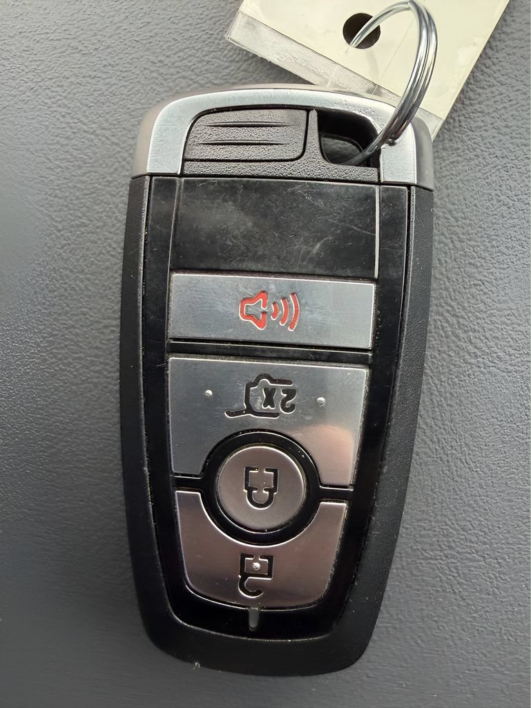Certified 2025 Ford Explorer Active AWD/4WD image 30