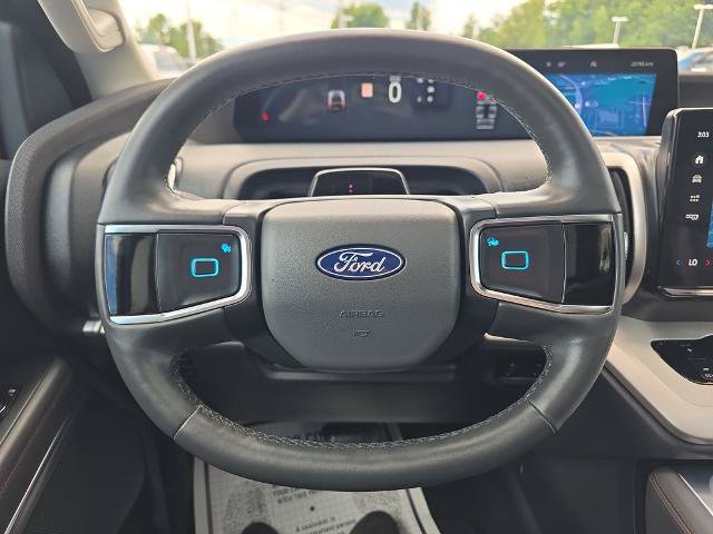 Certified 2025 Ford Expedition Active AWD/4WD image 25