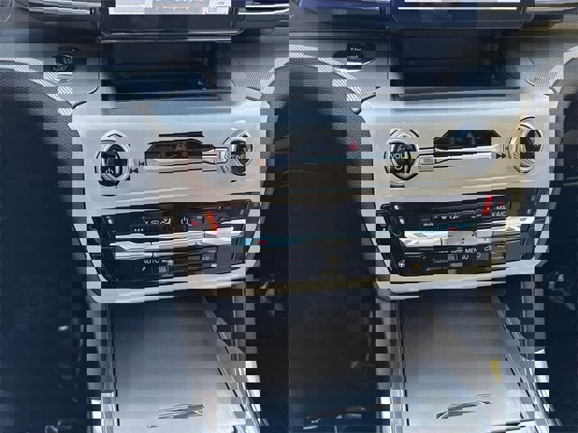 Certified 2022 Ford Explorer XLT w/ Equipment Group 202A image 11