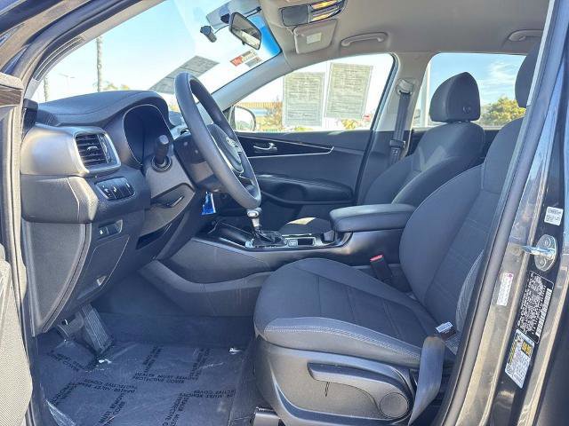 Used 2020 Kia Sorento LX image 19