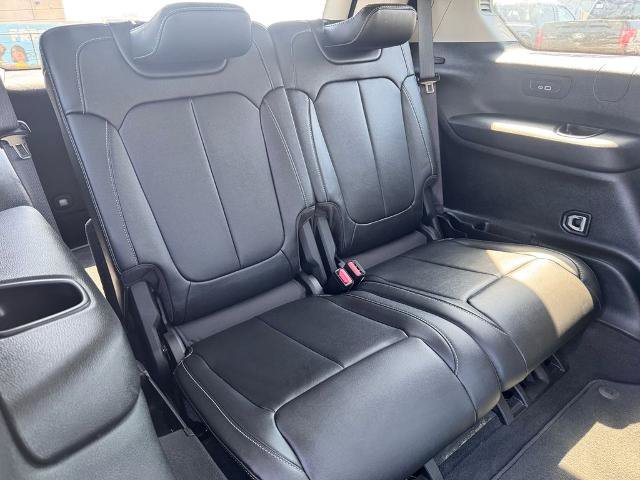 Used 2022 Jeep Grand Cherokee L Limited RWD image 19
