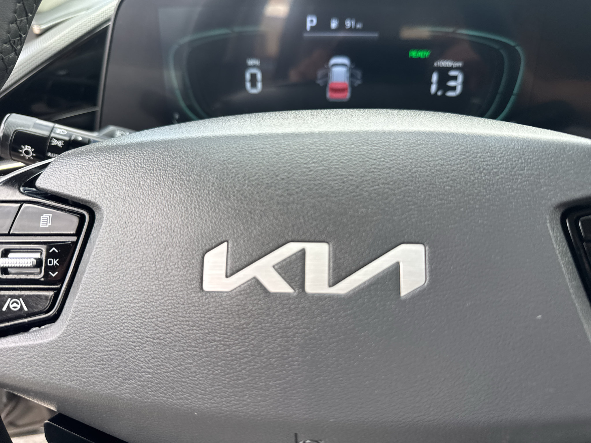 Used 2023 Kia Niro EX Touring FWD image 29