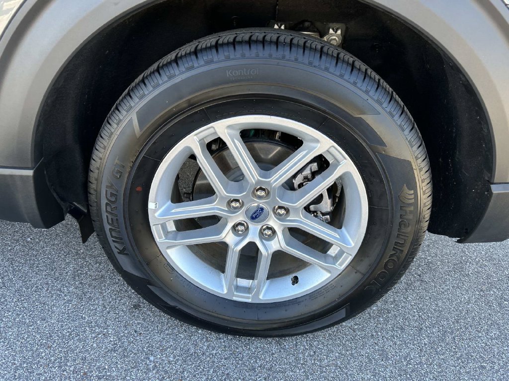 Certified 2026 Ford Explorer Active RWD image 9