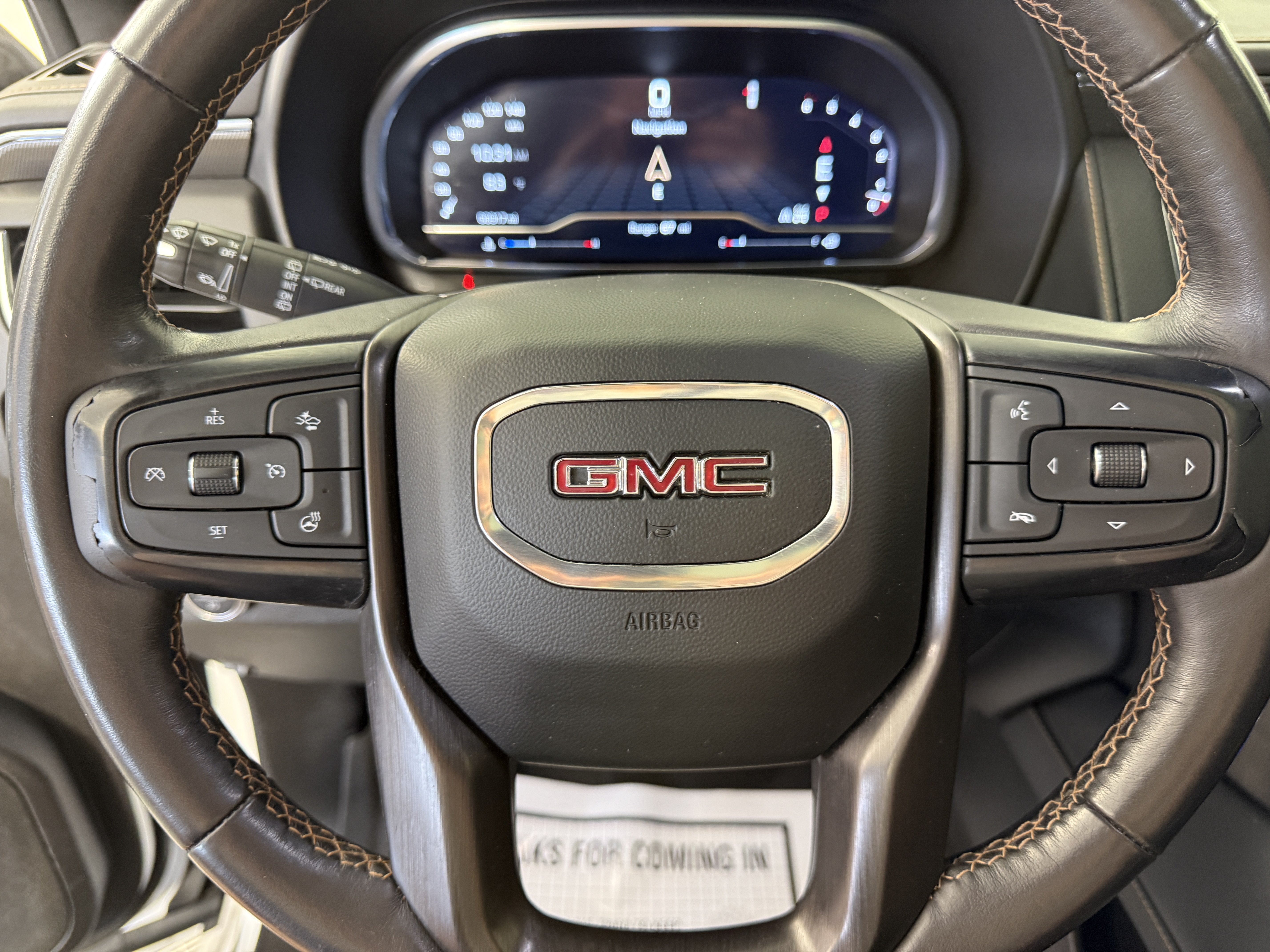 Used 2023 GMC Yukon AT4 w/ AT4 Premium Package AWD/4WD image 31