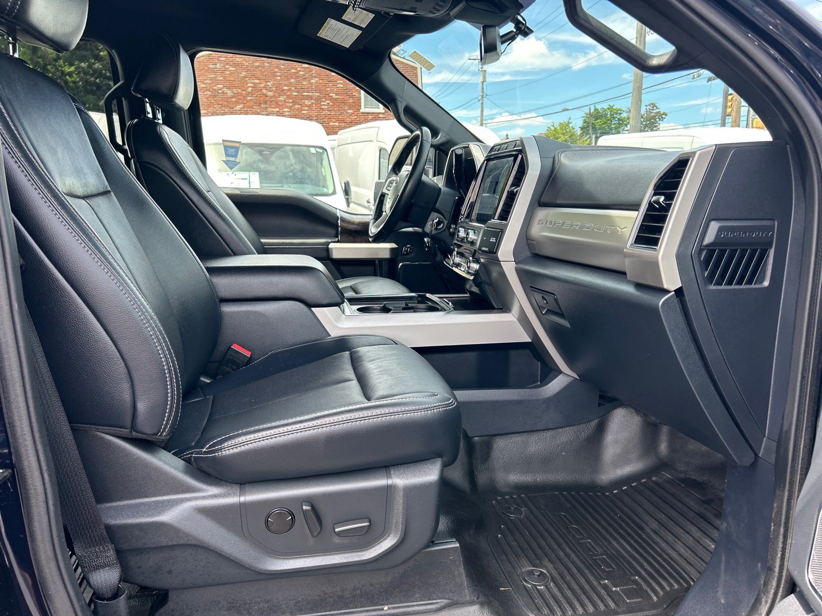 Certified 2022 Ford F250 Lariat AWD/4WD image 19