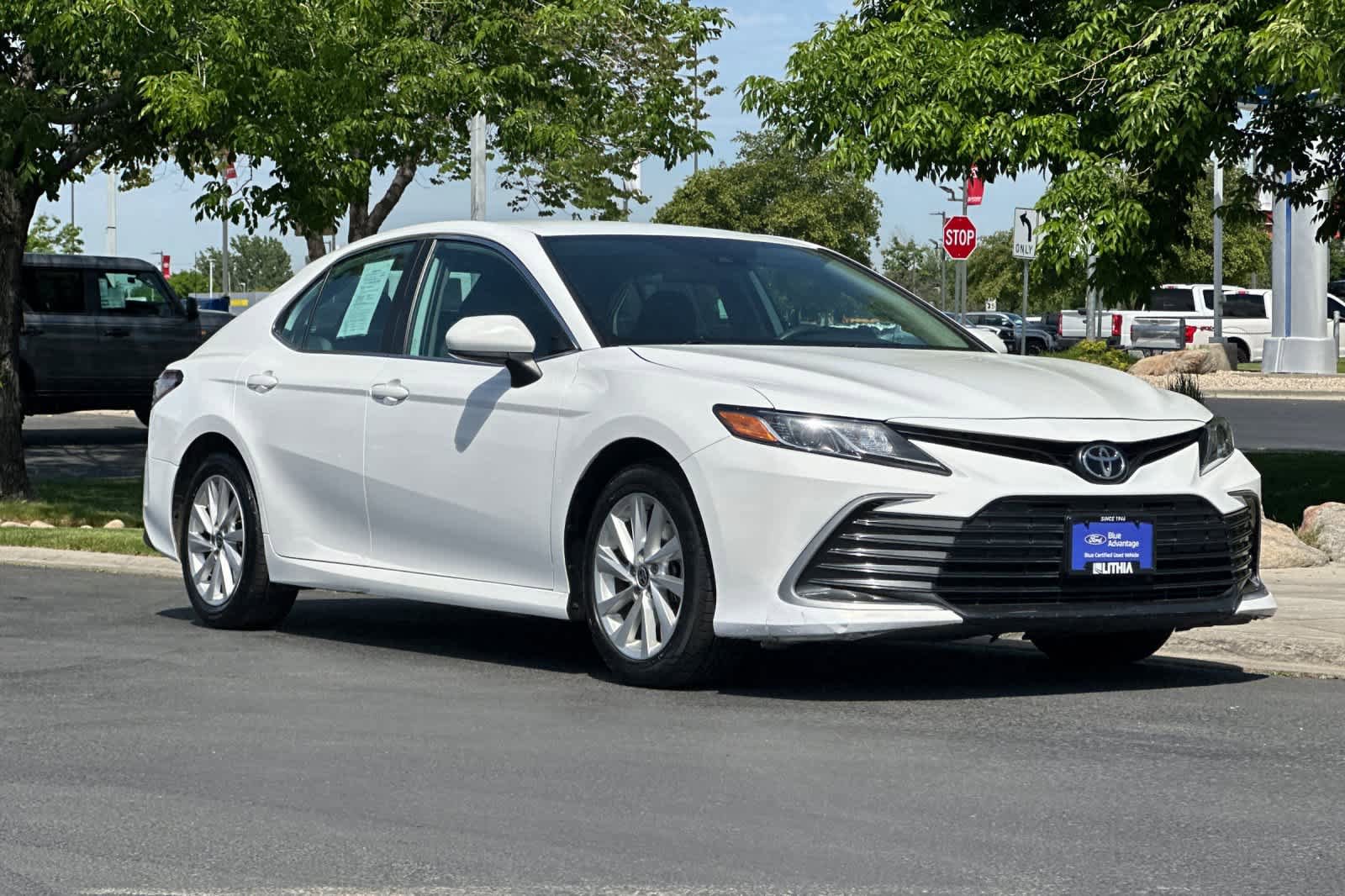 Used 2021 Toyota Camry LE FWD image 9