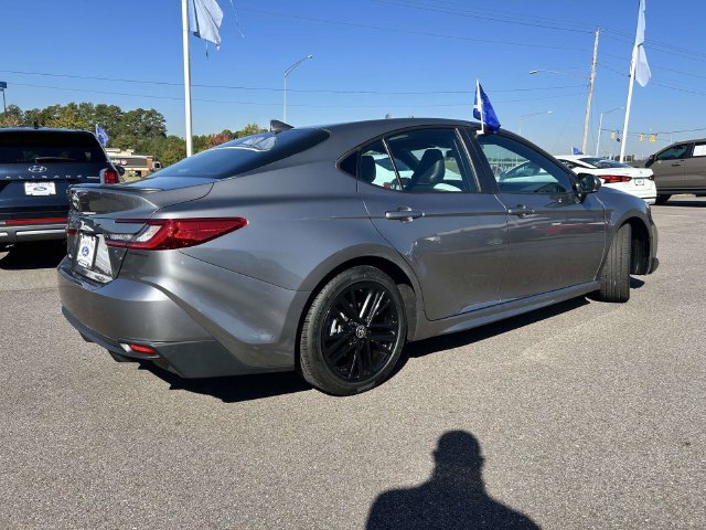 Used 2025 Toyota Camry SE FWD image 6