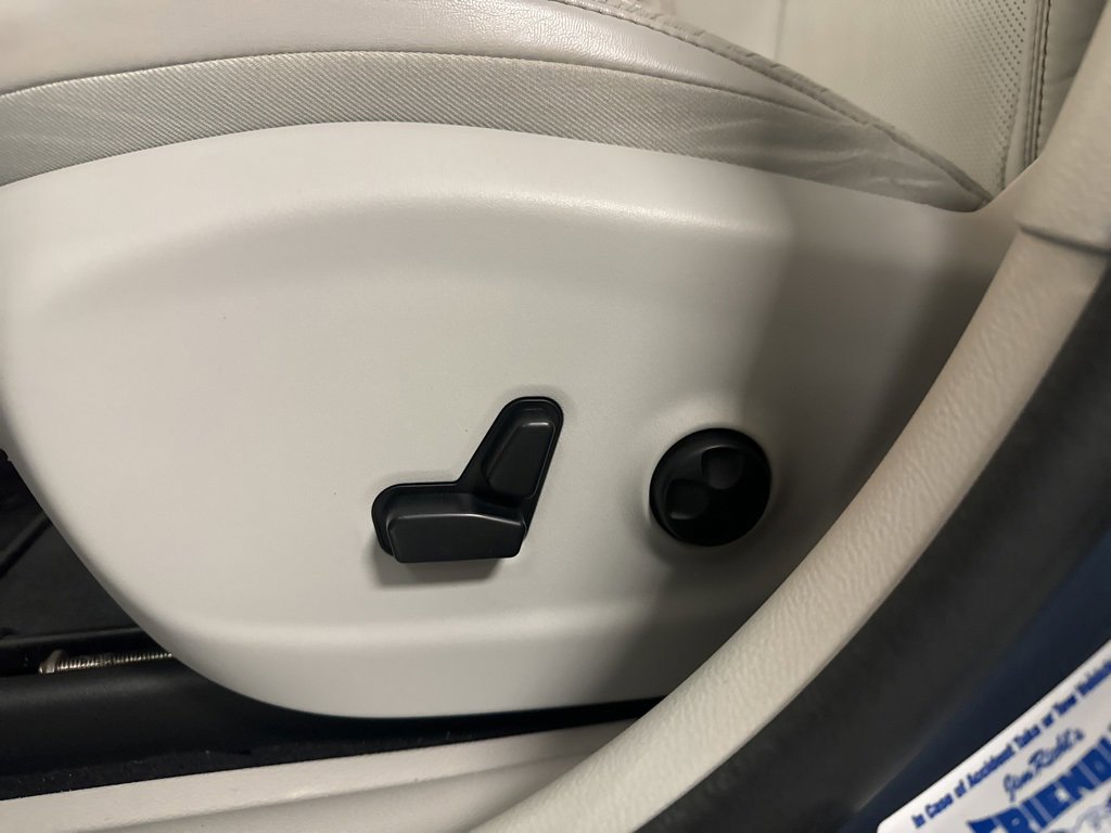 Used 2020 Jeep Cherokee Limited image 15